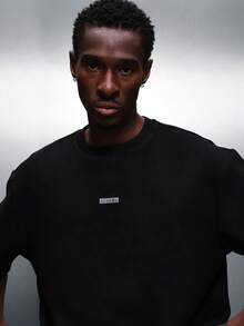 PLAYBOY X SUMWON 短款修身圆领T恤，背面印花醒目，个性图案，休闲夏季上衣 - 黑色 - 查看 6