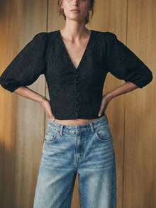 Maija Damska bluzka z dekoltem w serek, guzikami z przodu, w swobodnym stylu na wakacje na plaży, z kwiatowym haftem, z wyciętymi rękawami typu latarnia, odpowiednia na hawajskie festiwale muzyki country, wakacje