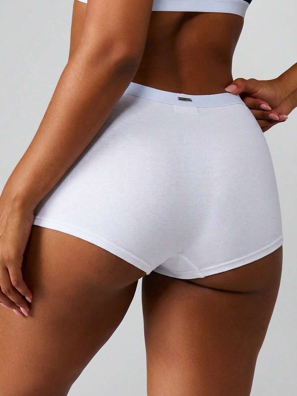 Missguided x Playboy Shorty en coton avec bande de taille avec logo pour le confort et le style