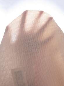 SHEIN Playful Pals 2 Peças Conjunto de Top Polo Sem Mangas Texturizada de Malha com Decoração de Coração de Cereja e Saia Denim Curta para Meninas Pré-Adolescentes, Verão - Multicolorido - Visão 3