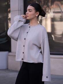 Andrea Bello 纽扣袖口细节宽松针织开衫，优雅可爱性感街头风，适合秋季、夜晚外出、冬季、圣诞节派对、晚宴、新年和感恩节等场合。 - 灰色 - 查看 3