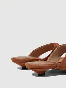 HighSole French Flip-Flops Women Wear New Sandals And Slippers With Low Heels And Toes In Summer. - Brown - View 3