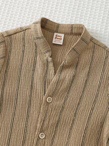 Cozy Pixies 2 Peças Conjunto de Cardigan de Manga Curta de Gola Redonda Versátil e Calça de Cintura Elástica em Cor Sólida e Textura Listrada para Bebê Menino - Caqui - Visão 7