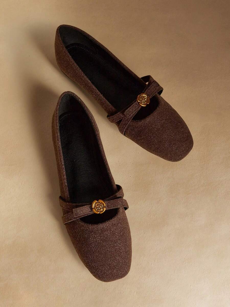 Rosivie Damen Ballerinas mit rundem Zehenbereich, Kaffeebraun, Fellbesatz, Blumenmuster, Metallschnalle am Knöchelriemen, bequeme, lässige französische Stil Slip-On Schuhe - Kastanienbraun - Übersicht 1