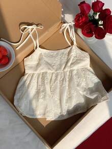 Comfortcana Áo Camisole dệt màu trắng thời trang mới về mùa Xuân/Hè 2026 dành cho nữ, áo mùa hè cho nữ, áo dự tiệc, áo đi biển, áo thanh lịch cho nữ đi nghỉ mát, áo thường ngày cho nữ, áo phong cách Y2K những năm 2000, áo trắng, trang phục đi nghỉ mát cho nữ, phong cách thường ngày Mỹ, ngày Valentine, lễ hội, thư giãn tại nhà, bãi biển, kỳ nghỉ hè cho nữ, kỳ nghỉ xuân, kỳ nghỉ hè cho nữ, lễ tốt nghiệp, tiệc cưới, lễ cưới, kỳ nghỉ thanh lịch, áo thường ngày cho nữ, kỳ nghỉ biển cho nữ, áo đi nghỉ hè màu mơ thêu, áo đi nghỉ mát. - Màu be - Xem 5