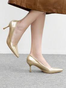 CUCCOO BIZCHIC 女士尖头细高跟酒红色高跟鞋，简约舒适，适合日常通勤、百搭的OL鞋，优雅时尚性感，适合工作、派对、宴会和圣诞节等场合。 - 鏡面淺金 - 查看 3