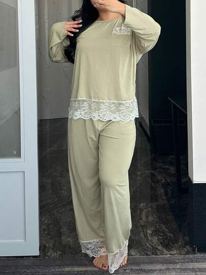 Dazy Plus 优雅撞色蕾丝宽松睡衣套装，包括蕾丝边上衣和裤子，适合春秋季穿着。