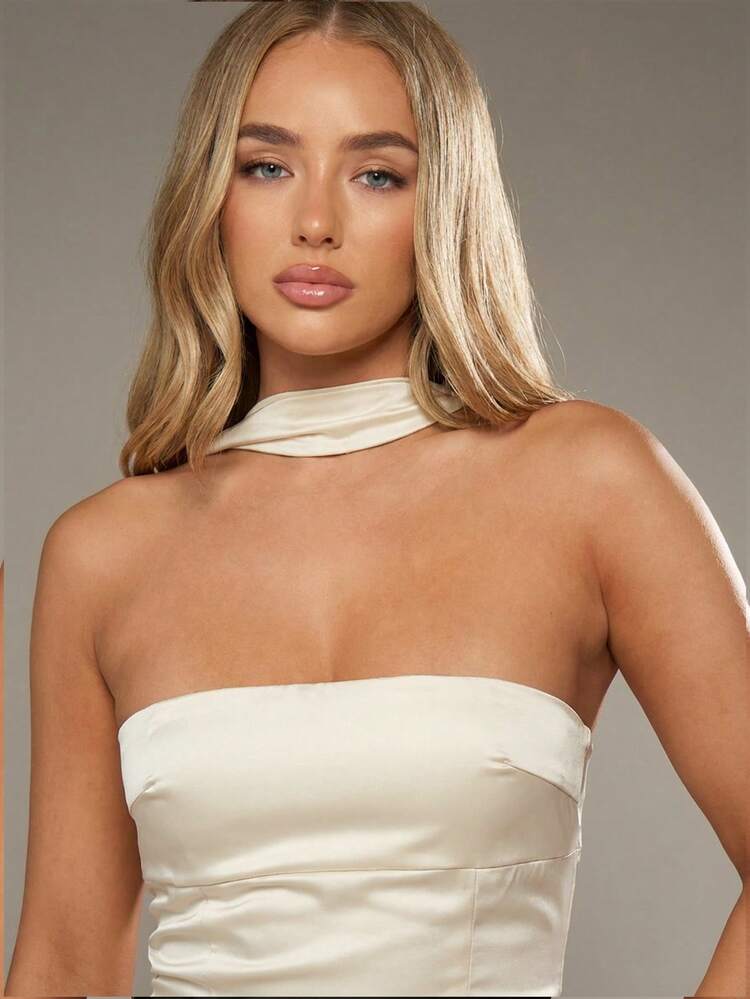 MISSGUIDED Halter Neck Mini Dress With Cutout Details Backless Summer Party Evening Bodycon Dress Sleeveless Club Night Out Fashion