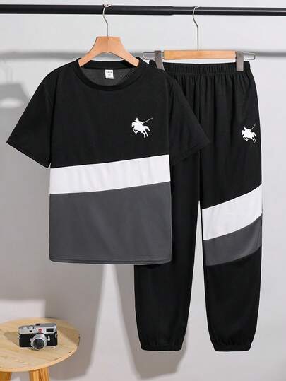 SHEIN Set de 2 piezas de ropa informal y cómoda para niños preadolescentes, con camiseta de manga corta de cuello redondo y pantalones de punto con estampado de parches y colores contrastantes