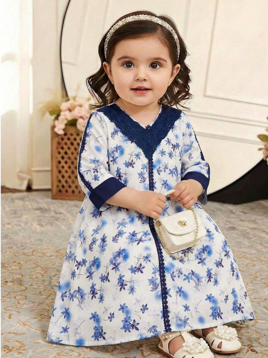 SHEIN Vestido de manga larga para niñas, con estampado floral azul y blanco, cuello en V, mangas largas, volantes en los puños y el cuello, fresco y elegante en general, lindo y casual para salidas de verano - Multicolor - Ver 1