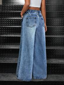Tween Girls Fashionable Loose Pocket Denim Jeans - Medium Wash - View 2