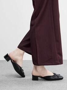 CUCCOO BIZCHIC Damen Schuhe mit dickem Absatz, Schleife, reinem Schwarz und geschlossener Zehenpartie, Halbsandalen, bequeme Lässig Mule Schuhe für den Alltag - Schwarz - Übersicht 5