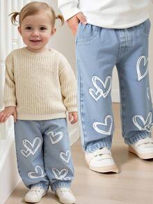 SHEIN 女婴浅蓝色弹力腰带白色爱心印花口袋设计休闲牛仔裤，适合所有季节。无论是日常出行、校园生活还是周末旅行，都能让孩子的每一天充满纯真与活力。 - 藍色 - 查看 9