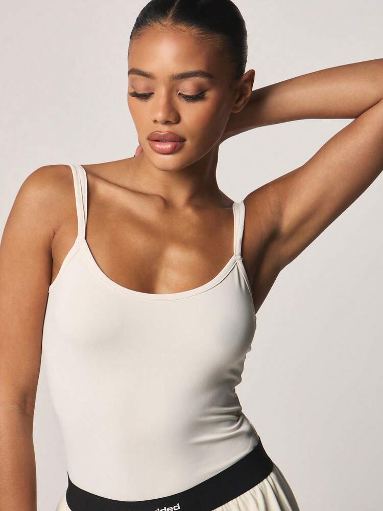 MISSGUIDED Ribbed Scoop Neck Fitted Bodysuit With Adjustable Straps And Snap Bottom Closure For Everyday Comfort And Versatile Layering