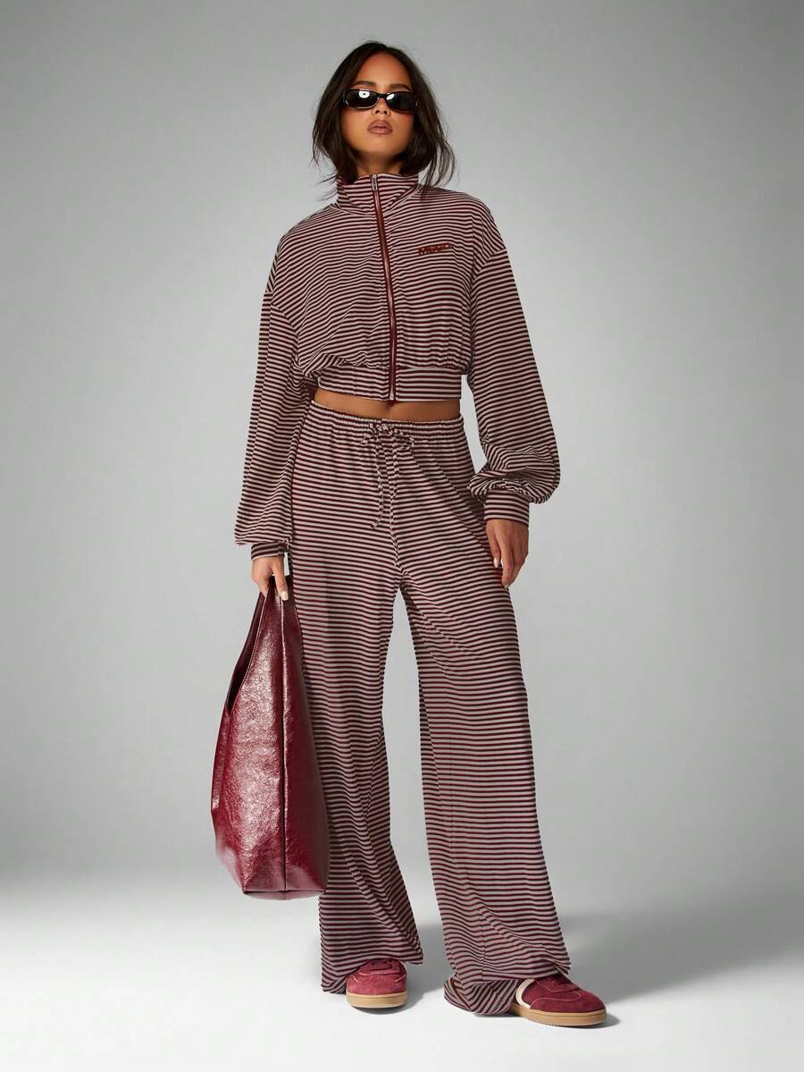 MISSGUIDED Bộ đồ hai mảnh kẻ sọc, áo crop top và quần ống rộng, đồ mặc nhà thoải mái, bộ đồ thể thao phối hợp đồng bộ, trang phục mùa thu đông. - Màu Đỏ Sâu - Xem 1