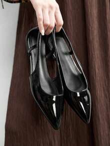 CUCCOO BIZCHIC 休闲百搭通勤尖头平底凉鞋 - 黑色 - 查看 1