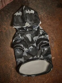 BATMAN X SHEIN 1 件可爱卡通图案印花宠物连帽运动衫，猫咪衣服，狗狗衣服，尺码 XXS-XXXXL，特小号，特大号，蝙蝠，酷炫 - 迷彩 - 查看 3