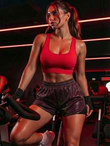 Innovista 女士炫彩红黄金属色编织运动短裤，二合一内置针织紧身裤，轻盈防摩擦，防蹲，适合户外瑜伽、跑步、健身房、通勤、派对、室内骑行、高强度间歇训练 (HIIT)、Peloton、澳网公开赛、2026、新年健身、焕新一月健身动力、情人节必备、活力生活方式服饰 - 金色 - 查看 5