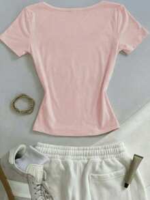 Camiseta de manga corta con cuello cuadrado rosa de corte ajustado y estilo minimalista, perfecta para primavera y verano.Esta camiseta está actualmente de moda.Una camiseta elegante y - Multicolor 7 - Ver 6