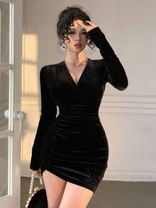 DAZY Women's Solid Color V-Neck Ruched Fitted Long Sleeve Dress - Black - View 7