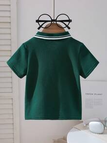 SHEIN Playful Pals 男嬰 Polo 領短袖 T-Shirt，刺繡馬圖案，深綠色，夏季休閒職業日返校時尚高品質上衣 - 墨綠色 - 查看 2