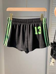 Comfortcana Quần short ống rộng kẻ sọc đen và in số dành cho nữ - màu đen - Xem 5