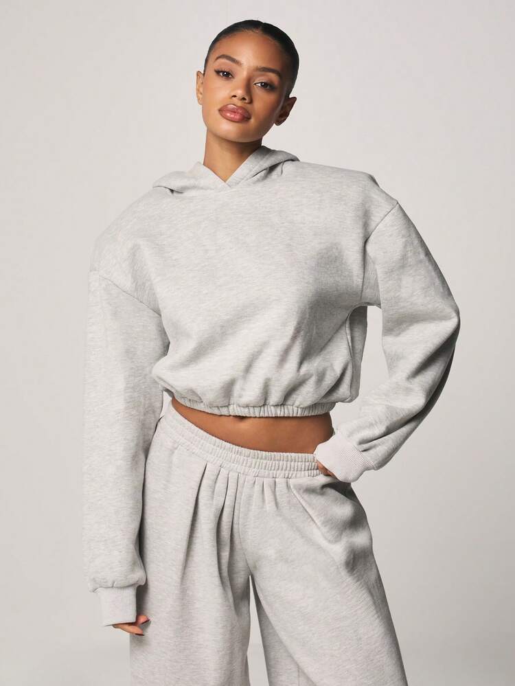 MISSGUIDED オーバーサイズ ショルダーパッド付きパーカー、エラスティック バブルヘム クロップド スウェットシャツ、カジュアル ストリートウェア、快適フィット、秋冬プルオーバー