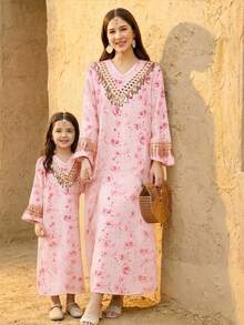 SHEIN Teen Girl Casual Vacation Ditsy Floral Sequin Tassel Decor Flare Sleeve Dress, Spring/Summer - Pink - View 2