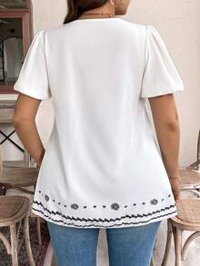 Weeklong 大码女式V领褶皱前片系带蝴蝶结衬衫，泡泡袖设计，时尚V领黑色蝴蝶结休闲套头衫，适合周末购物、与朋友聚会、看电影或居家放松。 - 杏色 - 查看 2