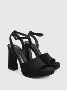 CUCCOO LuxiPop 女士方头厚底高跟凉鞋，时尚简约设计，适合外出、夜店、派对、万圣节、圣诞节、新年等场合。 - 絨布黑色 - 查看 2