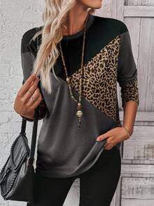 EMERY ROSE Kaos Ukuran Besar Kerah Bulat Lengan Raglan Motif Leopard Patchwork/Musim Panas/Musim Semi/Liburan - Grey - View 7
