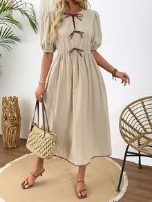 SHEIN LUNE 大码女式休闲时尚连衣裙，带蝴蝶结装饰和短泡泡袖 - 杏色 - 查看 1