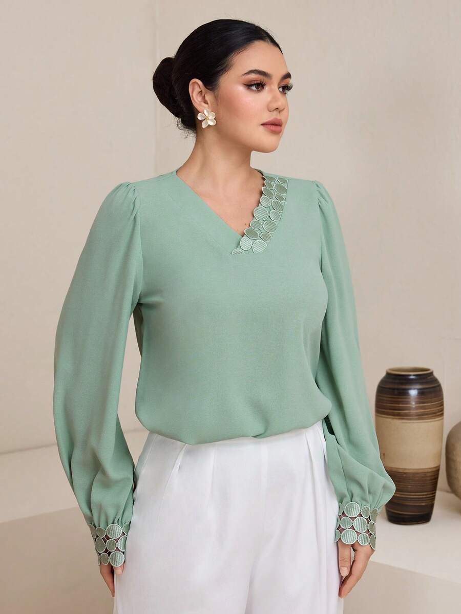 Graceveil Women's Elegant V-Neck Contrast Lace Lantern Sleeve Blouse, Spring/Autumn - Green - View 1