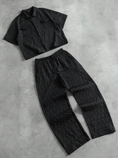 PAVTROS Conjunto de camisa de manga corta y pantalones con estampado jacquard de doble bolsillo negro de uso utilitario para hombre en otoño