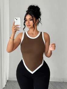 SHEIN PETITE CURVE Regata Casual de Malha Canelada com Bainha Assimétrica e Contraste de Cor para Mulheres Plus Size, Top Marrom, Tops Curvilíneos, Top Marrom - Castanho - Visão 4