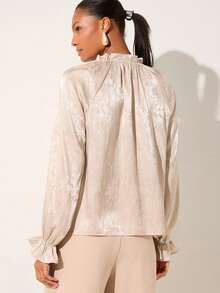 Lilora 女士优雅提花前襟纽扣荷叶边长袖衬衫，女士精致优雅春夏款缎面提花真丝衬衫 - 卡其色 - 查看 4