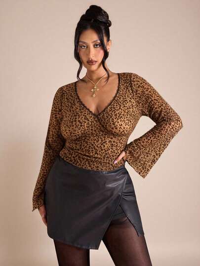 SHEIN BAE Plus Size Women's Early Autumn Flocked Leopard Print V-Neck Lace Patchwork Long Sleeve Top