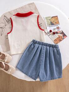 SHEIN Playful Pals 2 Peças Conjunto de Top Polo Sem Mangas Texturizada de Malha com Decoração de Coração de Cereja e Saia Denim Curta para Meninas Pré-Adolescentes, Verão - Multicolorido - Visão 2