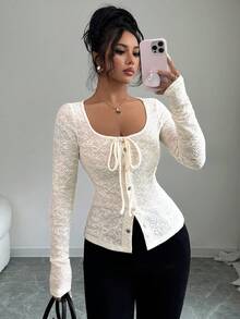 SHEIN PETITE 白色花卉優雅秋季早午餐女款蕾絲上衣，法式甜辣風U領抽繩長袖T恤，高腰象牙色襯衫內搭，適合嬌小女性 - 杏色 - 查看 6