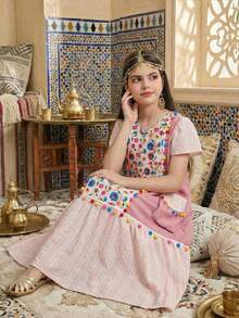 SHEIN Vestido maxi de algodón suelto con estampado floral rosa, patchwork y mangas con volantes para niña preadolescente, con bolso de accesorios, vestido largo estilo boho para fiesta de verano - Rosa - Ver 6