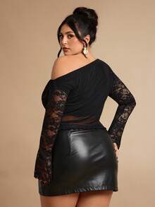 SHEIN BAE 大码女式网纱蝴蝶结上衣，优雅夏季假日派对装，适合情人节、生日、圣诞节等场合；大码女式红色抽绳不对称下摆喇叭袖T恤，舒适上衣，适合复古、层次丰富的穿搭风格，也适合办公室、性感、音乐会、夜店等场合。 - 黑色 - 查看 3