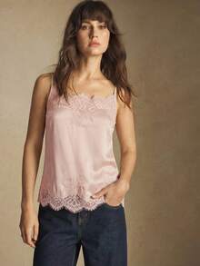 BizChic 2025 Autumn/Winter New Lace Collar Decor Camisole Top, Fashion, Elegant, Versatile For Commute, Daily, Romantic, Casual 90s, Christmas, New Year, Thanksgiving, Party, Beach, Graduation, Simple, Romantic, Suitable For Wedding Guest, Host, Date, Party, Concert, Stage Performance, Breakfast, Airport, Multi-Occasion