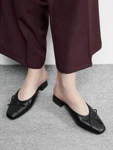 CUCCOO BIZCHIC Damen Schuhe mit dickem Absatz, Schleife, reinem Schwarz und geschlossener Zehenpartie, Halbsandalen, bequeme Lässig Mule Schuhe für den Alltag - Schwarz - Übersicht 1