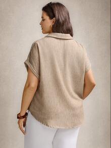 Zelara 大码纯色前开襟纽扣休闲百搭短袖衬衫，透气舒适，情人节优雅之选 - 杏色 - 查看 7