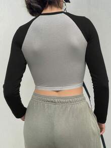 BATMAN X SHEIN 女士休闲日常通勤时尚街头蝙蝠标志图案撞色长袖T恤，春秋季 - 灰色 - 查看 4