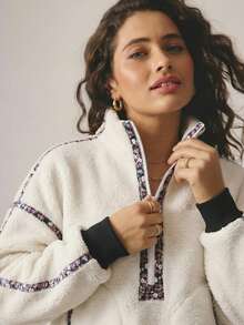 Aralina 秋冬休闲半拉链印花蓬松抓绒卫衣，内置抽绳，适合健身、运动和机场穿着，舒适百搭。 - 白色 - 查看 6