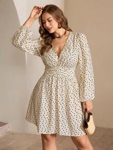 Flirla 大码女装春夏法式浪漫西西里风优雅休闲通勤波西米亚度假下午茶波点印花褶皱腰部荷叶边松紧腰喇叭下摆短袖迷你连衣裙 - 杏色 - 查看 4