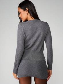 MISSGUIDED 灰色针织开衫迷你裙套装冬秋两件套服装纽扣前长袖 - 深灰色 - 查看 2