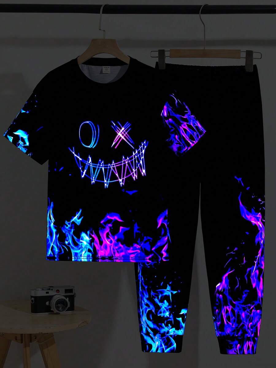 SHEIN 2 delar stickat set med rund hals, t-shirt och byxor för barn/pojkar, bekvämt och avslappnat, tryckt grafiskt - Multifärgad - Visa 1