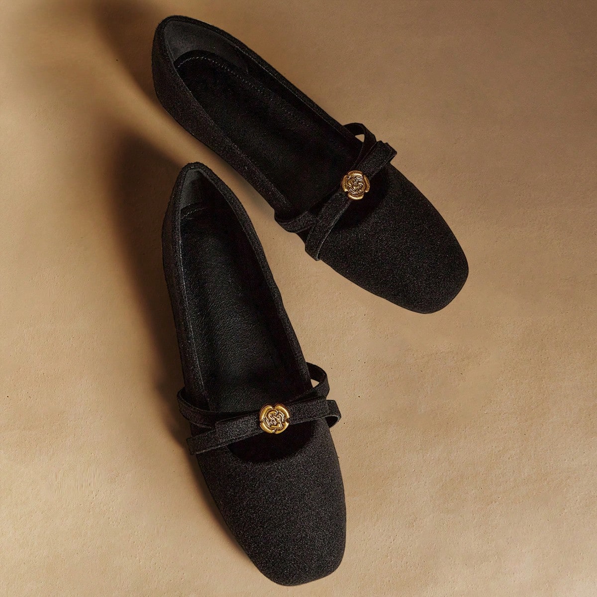 Zapatos de ballet con correa de tobillo, puntera redonda, planos, de piel sintética negra con flores y hebilla metálica, zapatos planos franceses c?